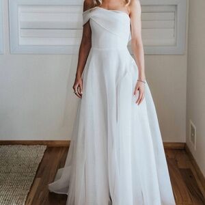 NEW Organza Ruched One-Shoulder Wedding Dress